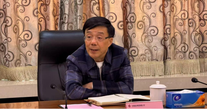 易荣同志带队赴中盐集团调研